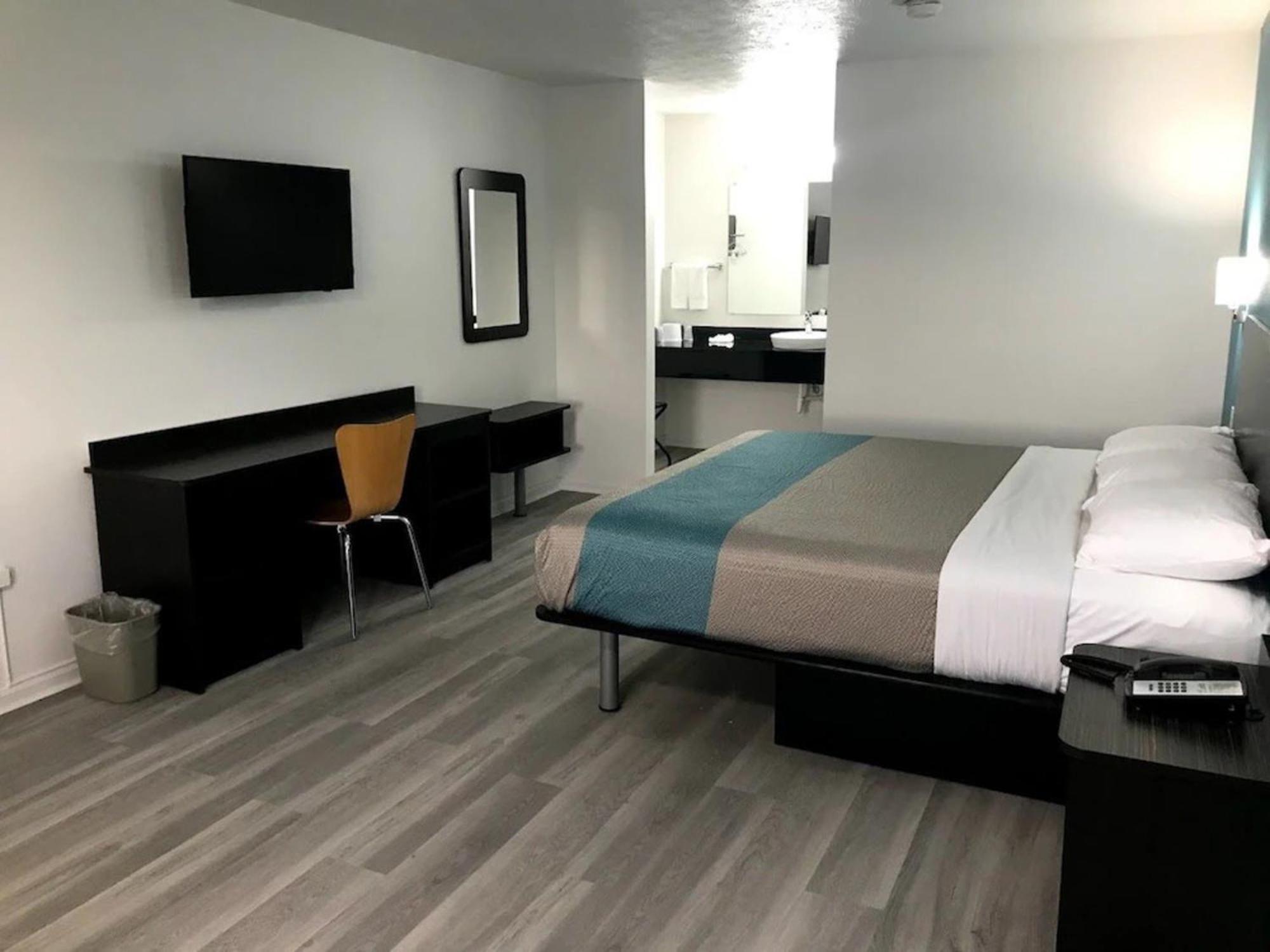 Motel 6-Metropolis, Il מראה חיצוני תמונה